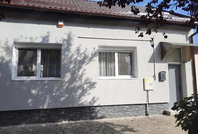 Casă cu 4 camere cu Teren 350 Mp în Central - 2