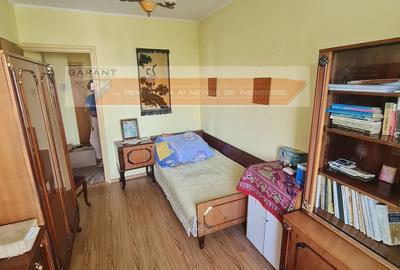 Apartament cu 3 camere decomandat în Găvana