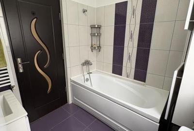 Apartament cu 2 camere decomandat în Roșu