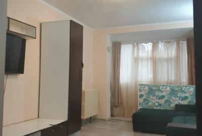 Apartament cu 3 camere decomandat în Progresul - 7