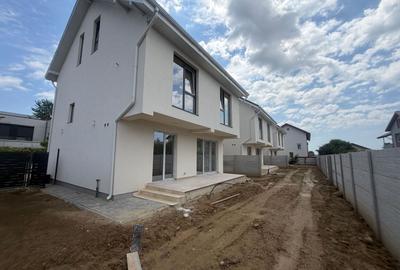 Casă individuală cu 4 camere cu Canalizare în Central - 4
