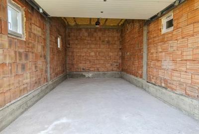 Casă cu 5 camere cu Teren 500 Mp în Nojorid - 3