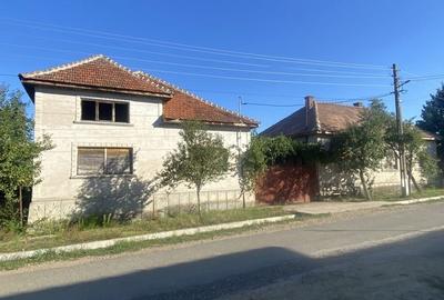 Casă cu 4 camere în Mizieș - 5