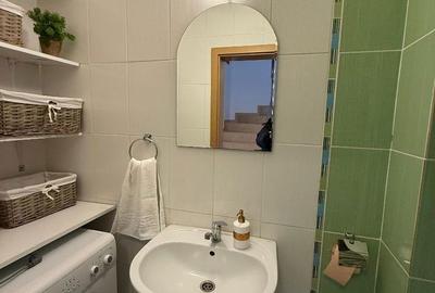 Casă cu 3 camere cu Teren 160 Mp în Central - 1