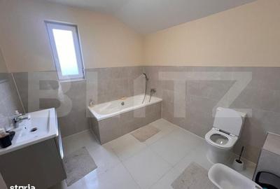 Casă cu 4 camere în Dezmir