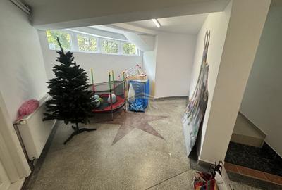 Casă individuală cu 11 camere cu Canalizare în Andrei Mureșanu - 16