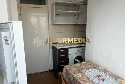 Garsonieră decomandată, mobilată în Cetate - 14
