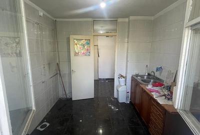 Apartament cu 3 camere semidecomandat în Gorjului - 3