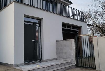 Casă cu 4 camere în Vladimirescu