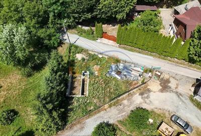 Teren intravilan de 300 mp, în Central