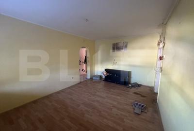 Apartament cu 3 camere decomandat în Micro 16