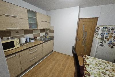 Apartament cu 3 camere decomandat în Soarelui - 3