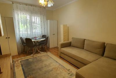 Garsonieră decomandată în Lacul Tei