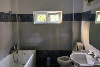 Casă cu 1 camere cu Teren 576 Mp în Domenii