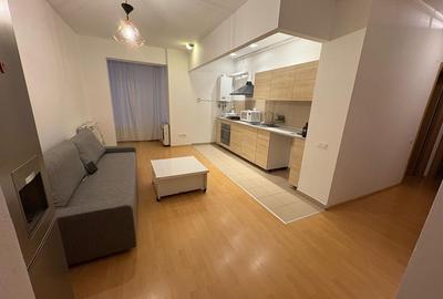 Apartament cu 3 camere decomandat în Titan