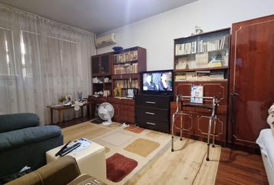 Apartament cu 3 camere decomandat, mobilat în Drumul Taberei