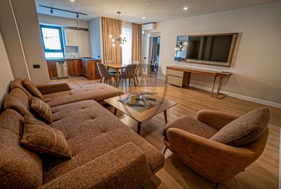 Apartament cu 2 camere decomandat, mobilat în Universitate