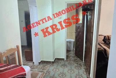 Apartament cu 3 camere decomandat în Găvana - 2