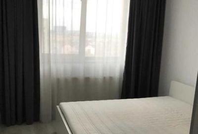 Apartament cu 2 camere semidecomandat, mobilat în Regie