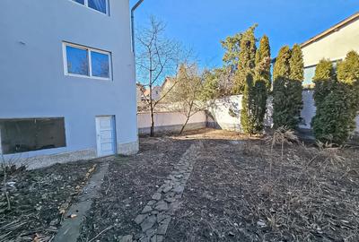 Casă individuală cu 7 camere cu Canalizare în Dealul Cetății - 3