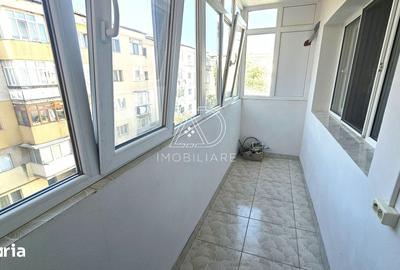 Apartament cu 2 camere decomandat în Debarcader