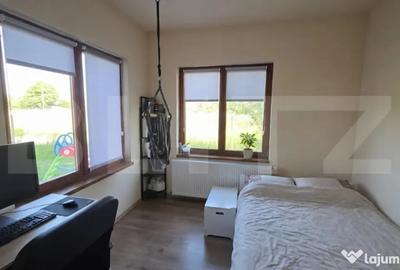 Casă cu 4 camere cu Teren 500 Mp în Central - 1