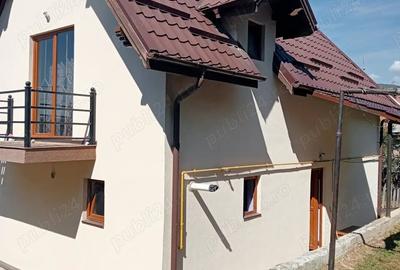Casă cu 5 camere în Vatra Satului - 10
