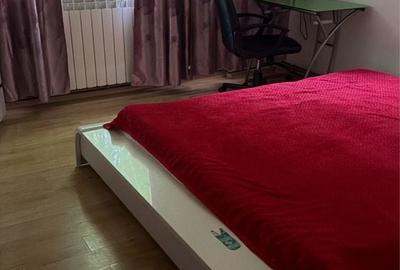 Apartament cu 2 camere decomandat în Gară