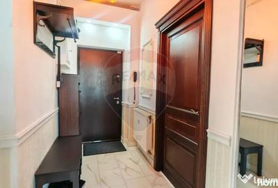 Apartament cu 3 camere decomandat în Jiului