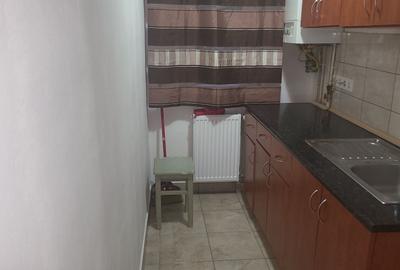 Apartament cu 2 camere nedecomandat în Central