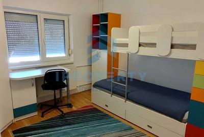 Apartament cu 3 camere decomandat în Nerva Traian