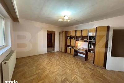Apartament cu 3 camere în Micro 16 - 1