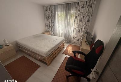Apartament cu 5 camere în Micro 3 - 8