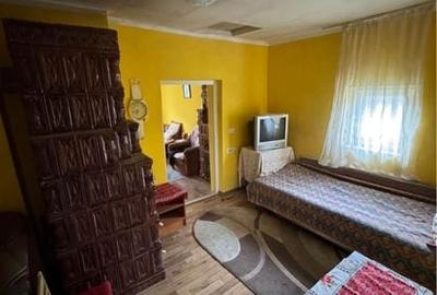 Casă cu 3 camere cu Teren 1000 Mp în Central