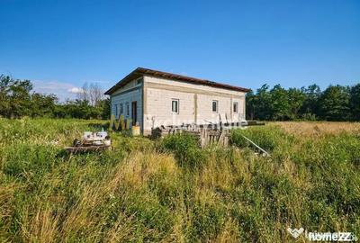 Casă cu 1 camere cu Teren 1100 Mp în Budeasa