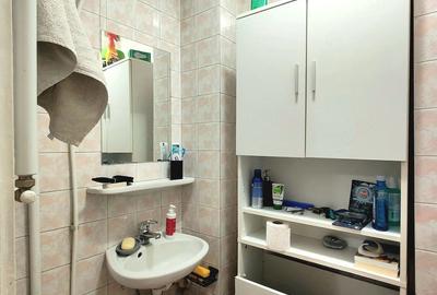 Apartament cu 3 camere semidecomandat în Olimpia-Stadion