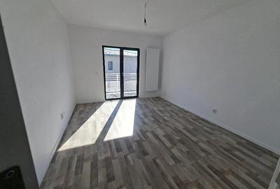 Casă cu Teren 440 Mp în Miroslava - 1
