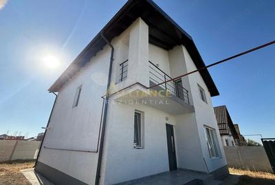 Casă cu 4 camere cu Teren 300 Mp în Berceni