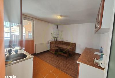 Casă cu 5 camere cu Teren 176 Mp în Lascăr Catargiu