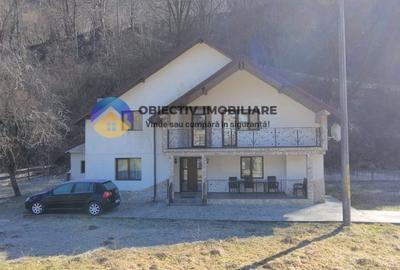 Casă individuală cu 4 camere cu Teren 1227 Mp în Pângărăcior - 1