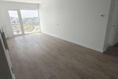 Apartament cu 2 camere în Baza 3