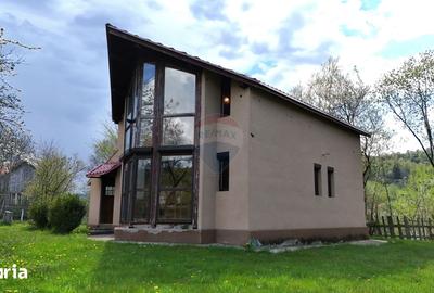 Casă cu 4 camere cu Teren 648 Mp în Moieciu