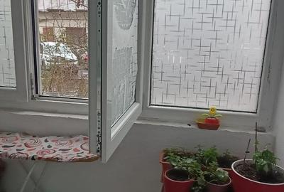 Apartament cu 3 camere semidecomandat, mobilat în Dristor - 5