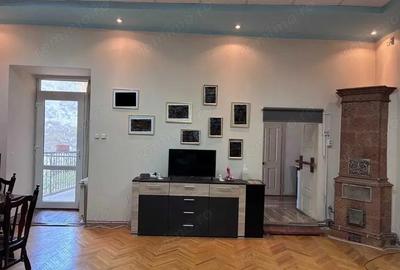 Apartament cu 3 camere semidecomandat în Ultracentral