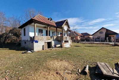 Casă individuală cu 3 camere cu Teren 3346 Mp în Central