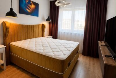 Apartament cu 3 camere semidecomandat, mobilat în Tractorul