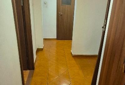 Apartament cu 3 camere semidecomandat, mobilat în Titan - 9