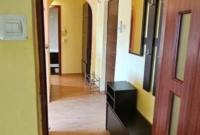 Apartament cu 2 camere decomandat în Micro III