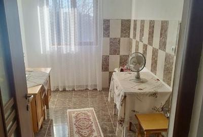 Casă cu 4 camere cu Teren 80 Mp în Priponești - 2