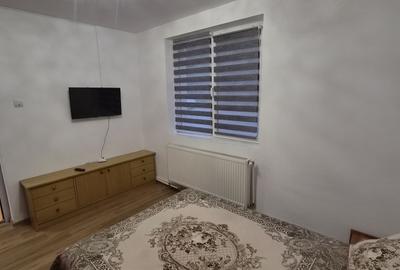 Apartament cu 2 camere decomandat în Triaj